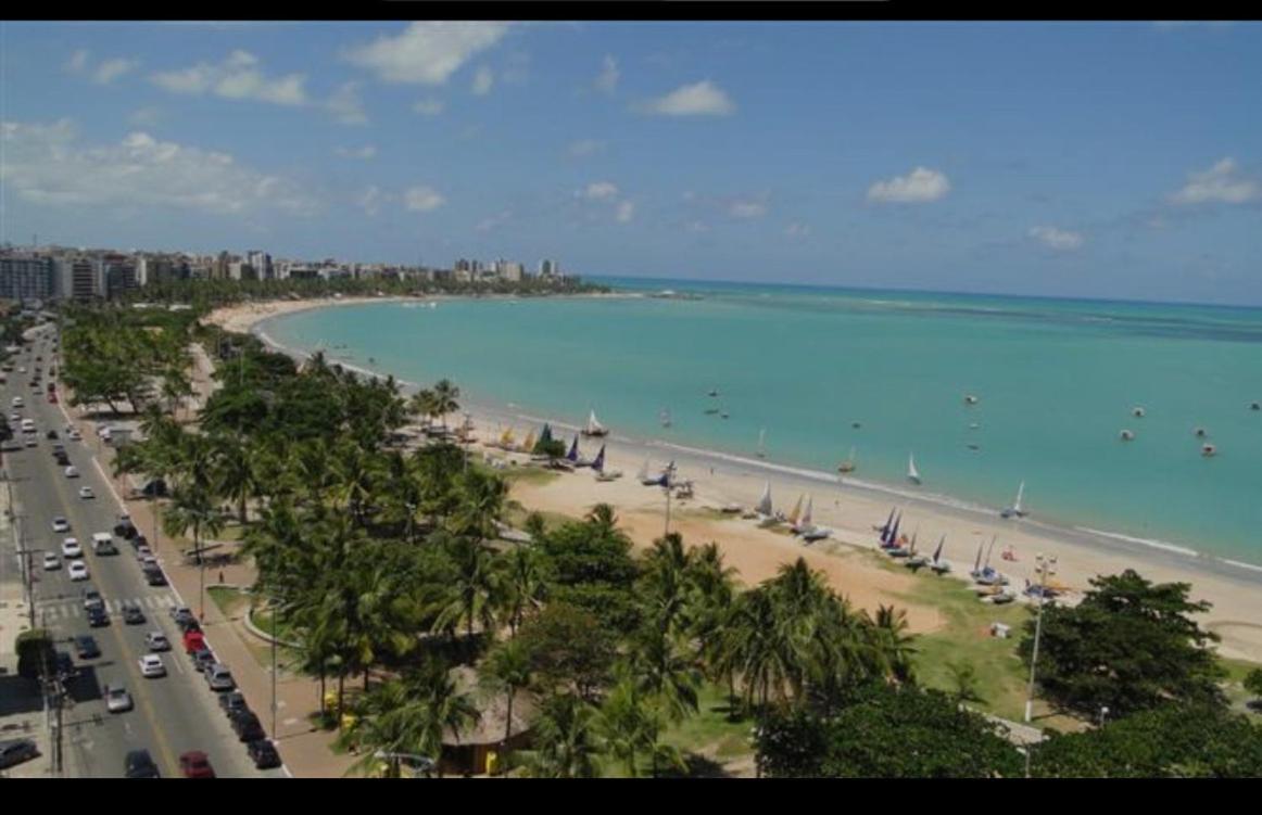 lindo apartamento de frente para o mar Maceio  Bagian luar foto